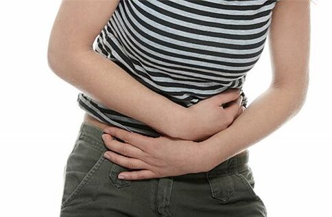 abdominal pain due to worms in the body
