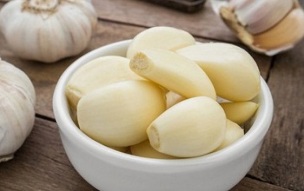 remove parasites from the body with garlic
